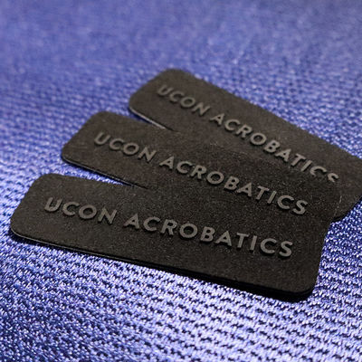Producent Niestandardowa etykieta Silikonowa Embossed 3D Logo Etykieta Transfer ciepła Gumkowy logo dla etykiet odzieży