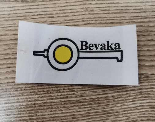 Dostosowana koszulka T-shirt Odzież tkana etykieta Bawełna, którą można prać na ubrania