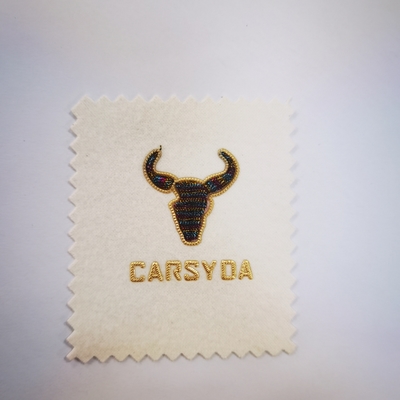 Modne i piękne naszywki na odzież Oxhead Haft galwaniczny